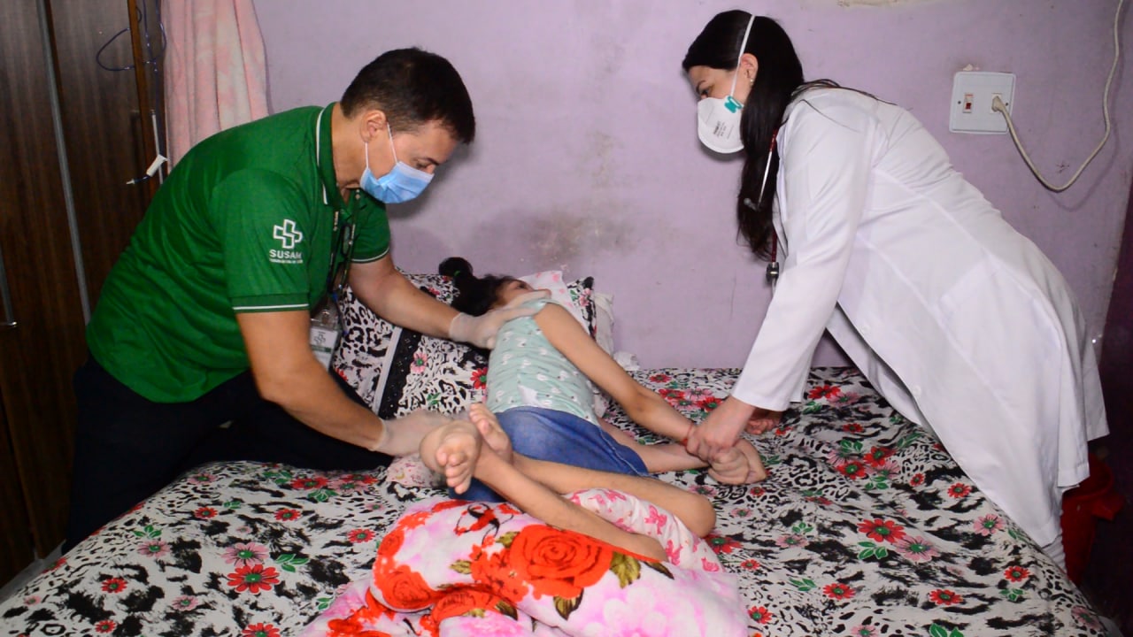 Cerca de 400 pacientes crônicos recebem cuidado multiprofissional do Estado em casa Cerca de 400 pacientes crônicos recebem cuidado multiprofissional do Estado em casa