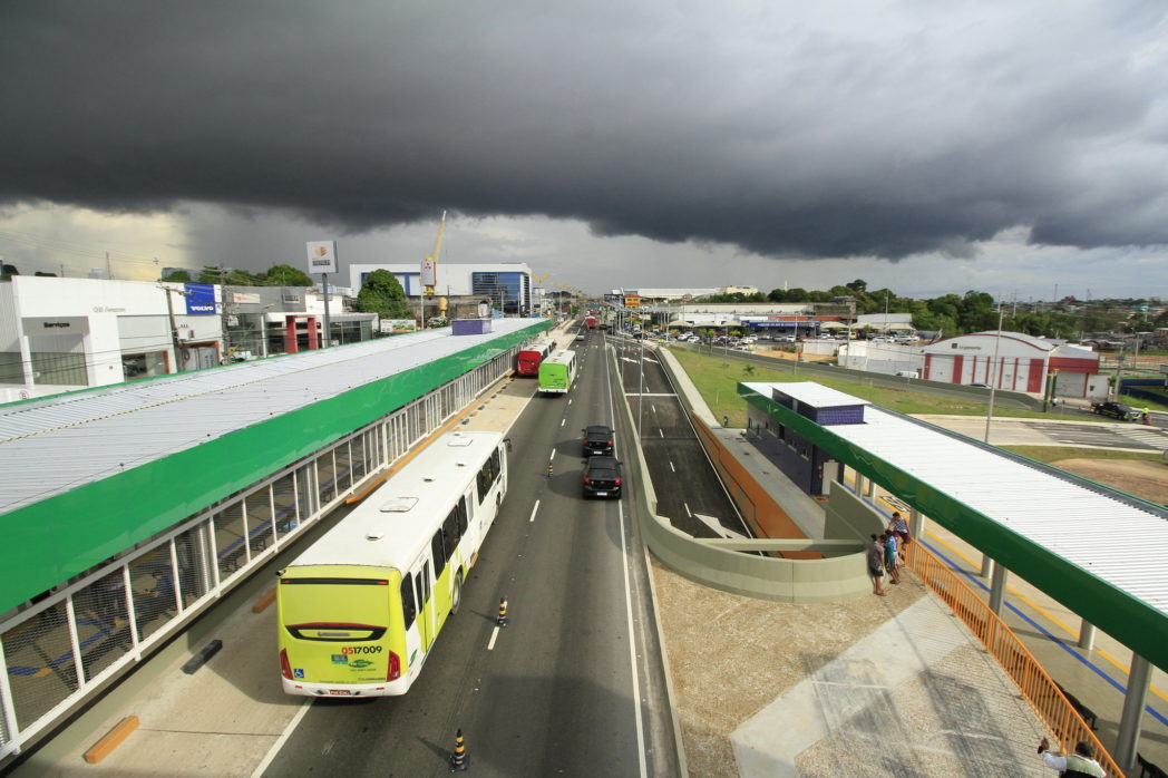 Prefeito garante gratuidade da tarifa de ônibus e esquema especial de trânsito para domingo Prefeito garante gratuidade da tarifa de ônibus e esquema especial de trânsito para domingo