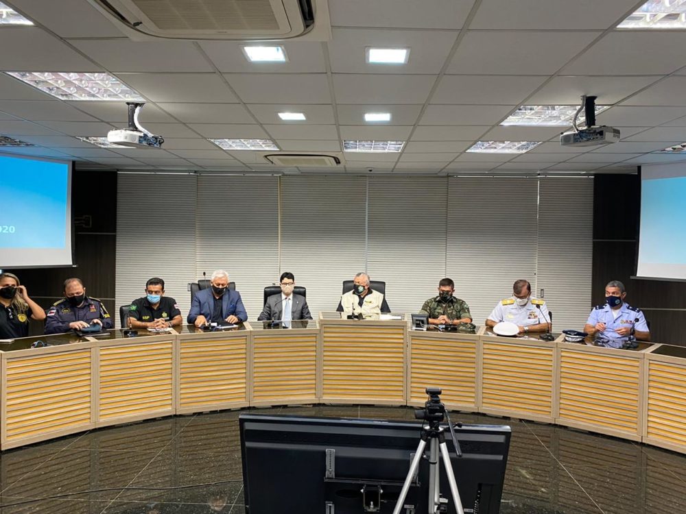 Candidatos e eleitores são presos e Tefé e Coari registram flagrantes de compra de votos Candidatos e eleitores são presos e Tefé e Coari registram flagrantes de compra de votos