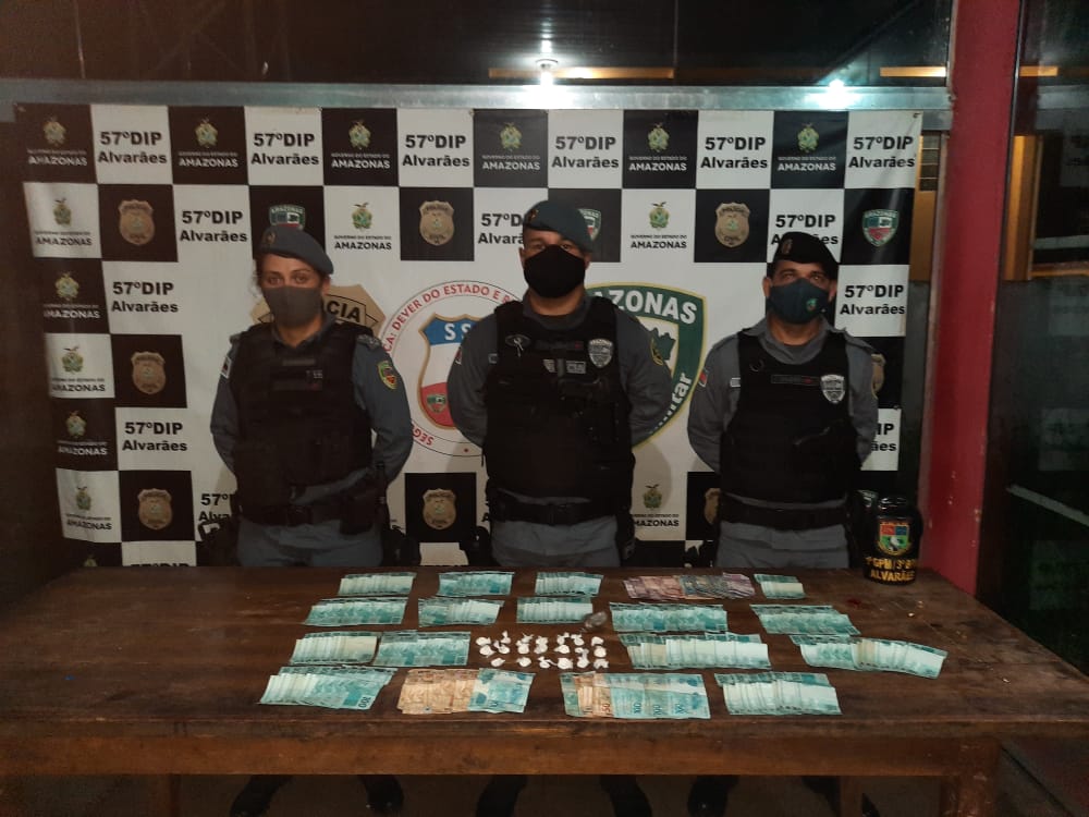 Em Alvar&atilde;es, homem &eacute; preso com droga e R$ 16,4 mil em suspeita de crime eleitoral