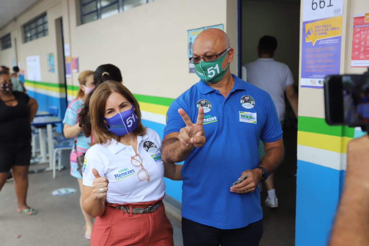 Coronel Menezes vota e pede que população escolha o melhor para a capital Coronel Menezes vota e pede que população escolha o melhor para a capital
