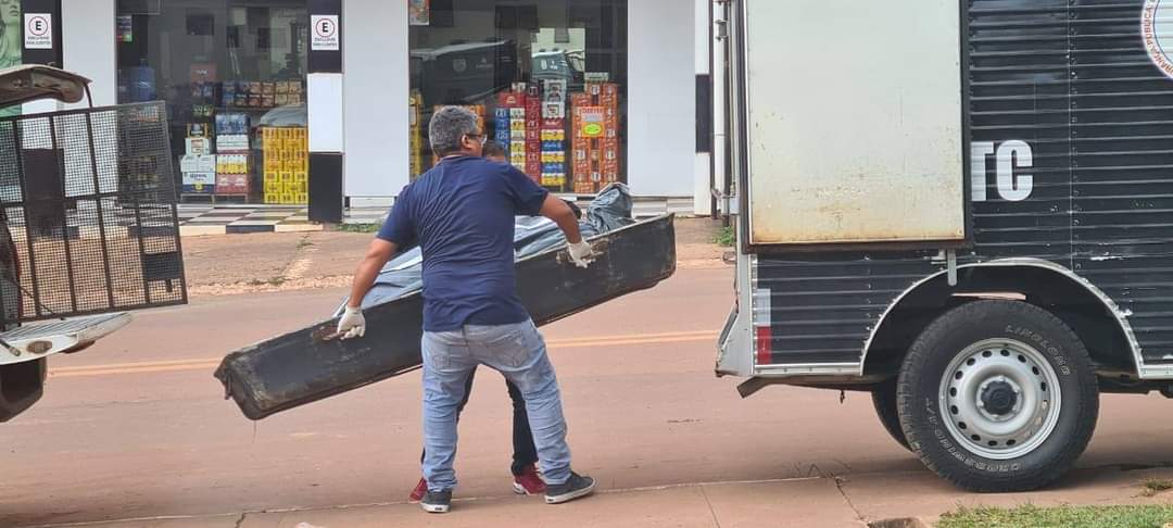 Corpo com marcas de tortura é achado em terreno baldio; idoso continua sem identificação no IML Corpo com marcas de tortura é achado em terreno baldio; idoso continua sem identificação no IML