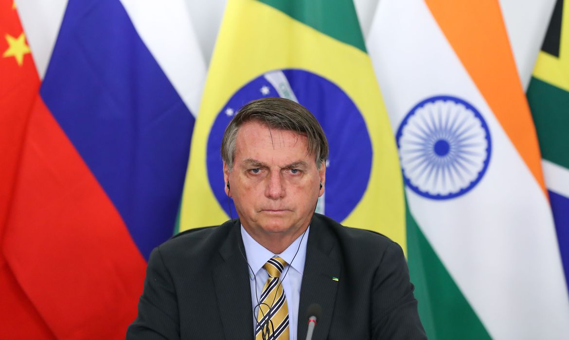 Bolsonaro: Brasil divulgará lista de importadores de madeira ilegal Bolsonaro: Brasil divulgará lista de importadores de madeira ilegal