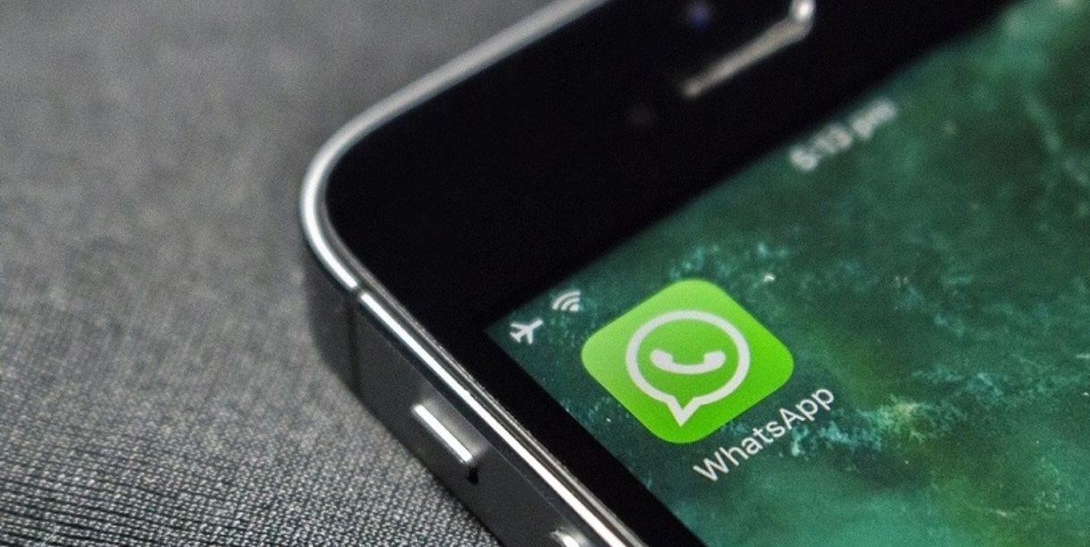 WhatsApp bane mais de mil contas ap&oacute;s den&uacute;ncias recebidas em canal do TSE