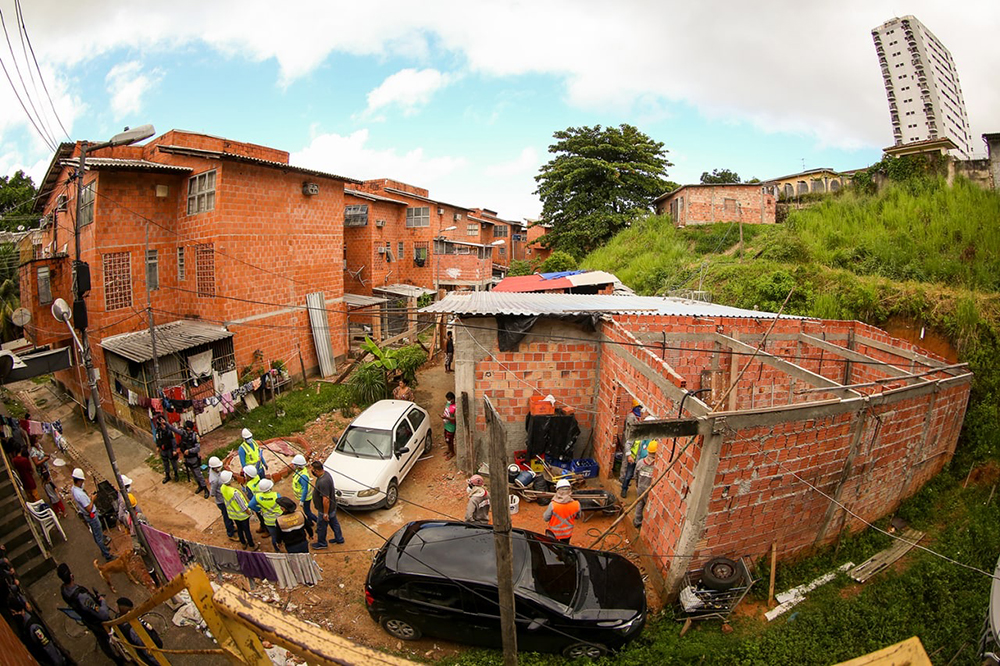 Relatório aponta 344 construções irregulares em residencial do Prosamim Relatório aponta 344 construções irregulares em residencial do Prosamim
