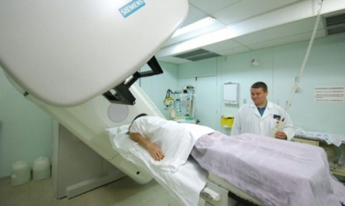 Covid-19: pesquisa aponta queda nos serviços de radioterapia no Brasil Covid-19: pesquisa aponta queda nos serviços de radioterapia no Brasil