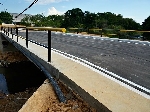Foto de ponte caída hoje no Augusto Montenegro é 'fake news'; desabamento ocorreu em 2014 Foto de ponte caída hoje no Augusto Montenegro é 'fake news'; desabamento ocorreu em 2014