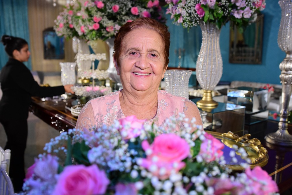 Em memória de dona Rosa, candidatos a prefeito de Manaus suspendem suas campanhas de rua Em memória de dona Rosa, candidatos a prefeito de Manaus suspendem suas campanhas de rua