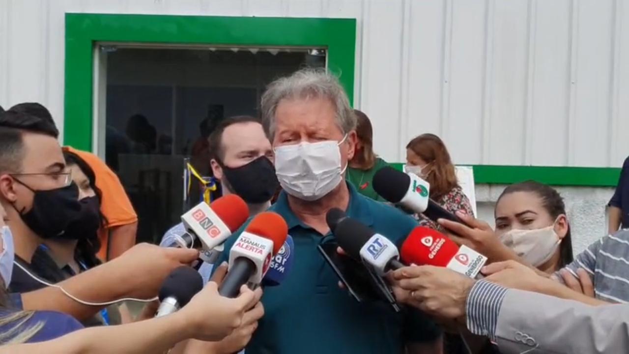 Arthur Virg&iacute;lio anuncia que far&aacute; transi&ccedil;&atilde;o pac&iacute;fica e correta e espera que eleito cuide bem de Manaus