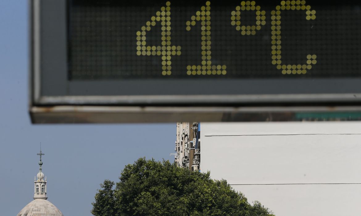 Novembro deste ano &eacute; o m&ecirc;s mais quente j&aacute; registrado na hist&oacute;ria