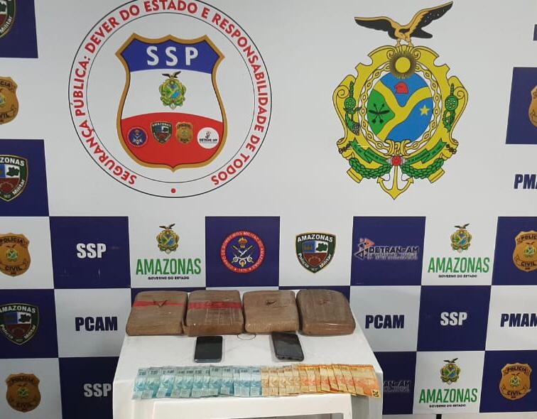 Mais 4,5kg de drogas, avaliados em R$ 40 mil, são apreendidos na Base Arpão Mais 4,5kg de drogas, avaliados em R$ 40 mil, são apreendidos na Base Arpão
