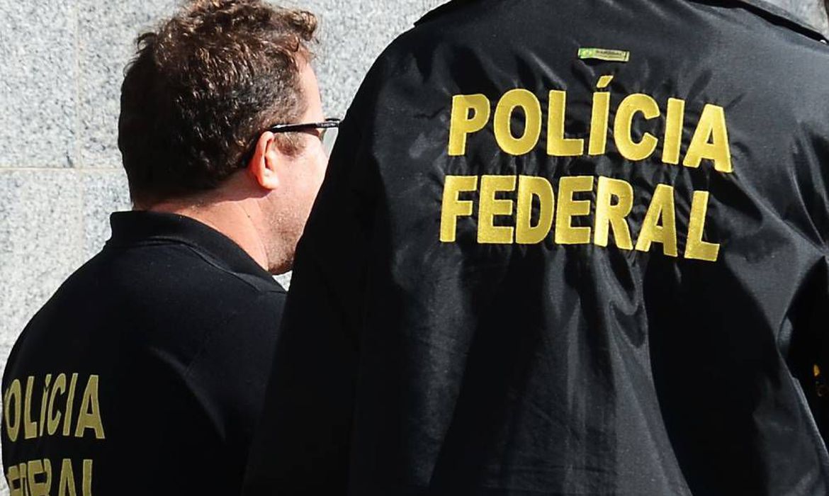 Polícia Federal abre concurso público para 1.500 vagas Polícia Federal abre concurso público para 1.500 vagas