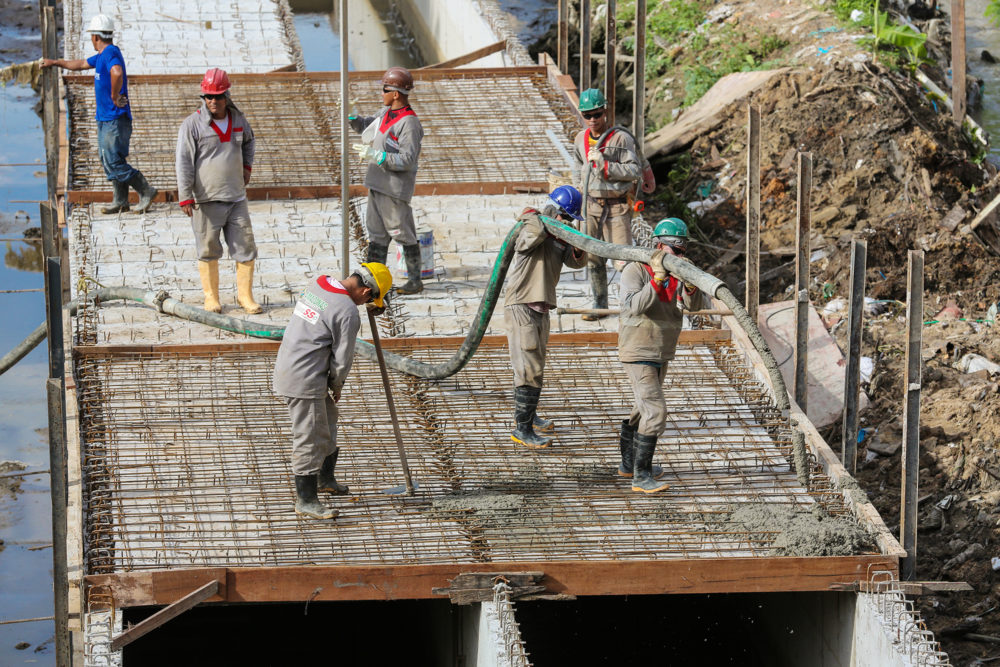 Governo avança na requalificação urbanística do igarapé Mestre Chico Governo avança na requalificação urbanística do igarapé Mestre Chico