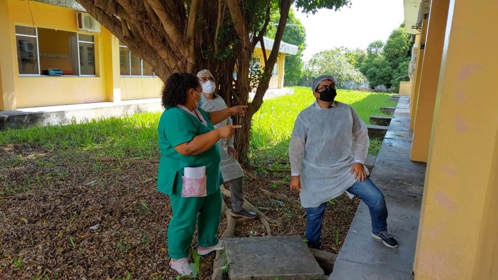 T&eacute;cnicos inspecionam locais para implantar tom&oacute;grafo em Parintins