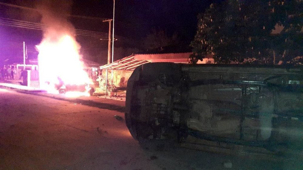 Estupro provoca revolta, depredação e tentativa de linchamento em Barreirinha Estupro provoca revolta, depredação e tentativa de linchamento em Barreirinha