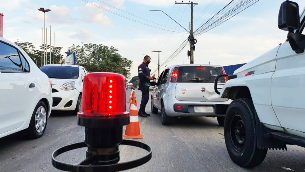 73 motoristas s&atilde;o flagrados pela Lei Seca em opera&ccedil;&atilde;o no final de semana