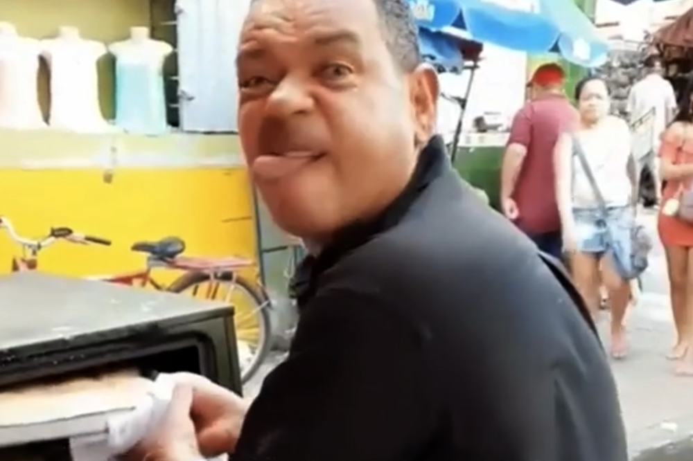 Gil da Esfirra xinga Galerito Gil da Esfirra xinga Galerito