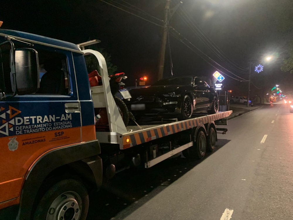 Opera&ccedil;&atilde;o Natal do Detran-AM flagra 34 condutores na Lei Seca