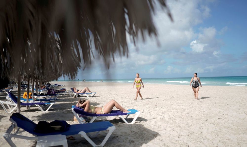 Covid-19 leva Cuba a reduzir voos dos EUA e de outros países Covid-19 leva Cuba a reduzir voos dos EUA e de outros países