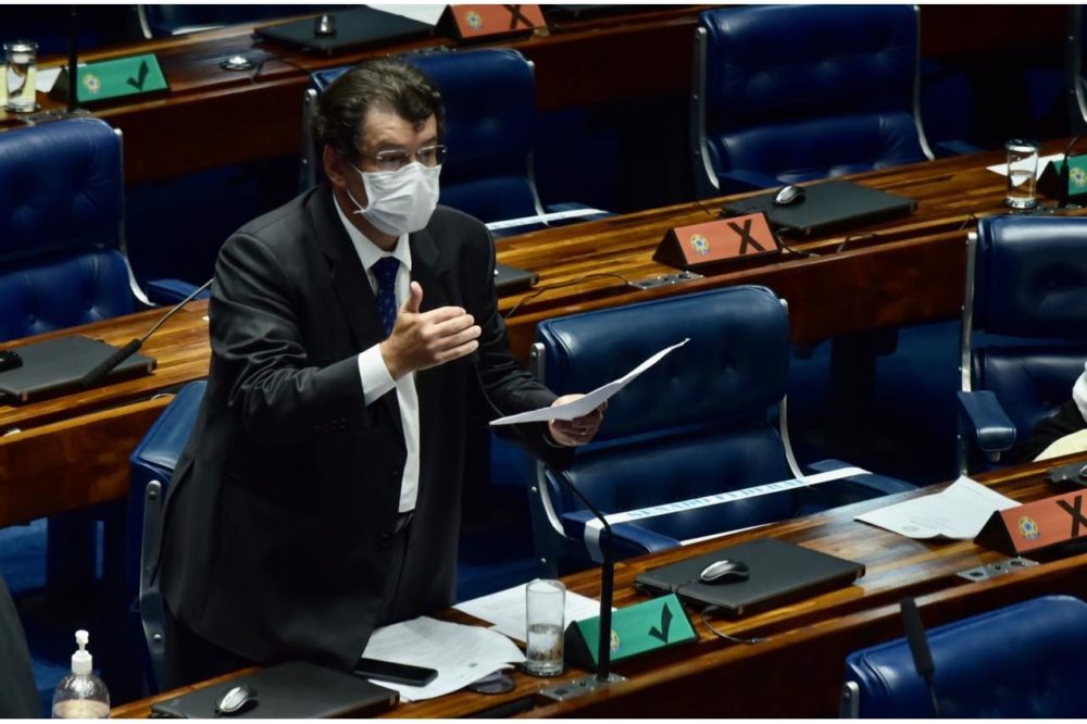 Senador destaca avanço rumo à pavimentação do 'trecho do meio' da BR-319 Senador destaca avanço rumo à pavimentação do 'trecho do meio' da BR-319