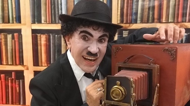 Artistas, amigos e fãs gravam 'Fica Comigo' pedindo para Zezinho voltar e dando força a internados pelo vírus. Veja o vídeo Artistas, amigos e fãs gravam 'Fica Comigo' pedindo para Zezinho voltar e dando força a internados pelo vírus. Veja o vídeo