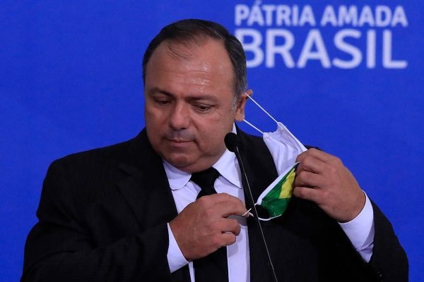 Ex-ministro da Sa&uacute;de, Pazuello ganha cargo na Secretaria-Geral do Ex&eacute;rcito
