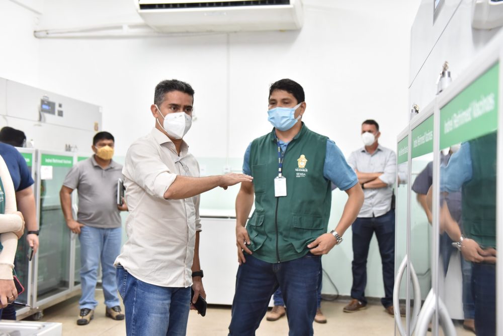 David Almeida diz que Prefeitura está pronta para iniciar vacinação de profissionais da saúde David Almeida diz que Prefeitura está pronta para iniciar vacinação de profissionais da saúde