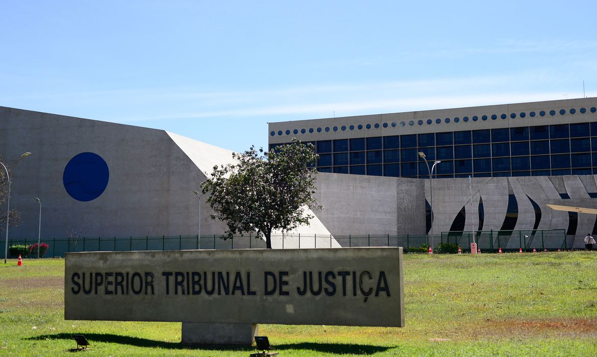 STJ d&aacute; 48h para autoridades do AM se explicarem sobre oxig&ecirc;nio