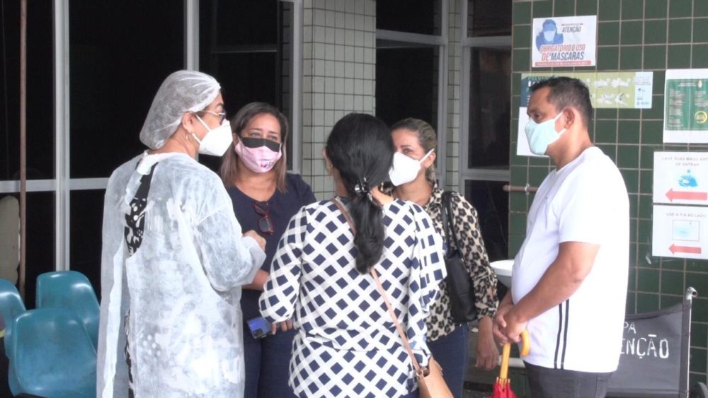 Profissionais de sa&uacute;de abra&ccedil;am o desafio de transferir pacientes para outros Estados