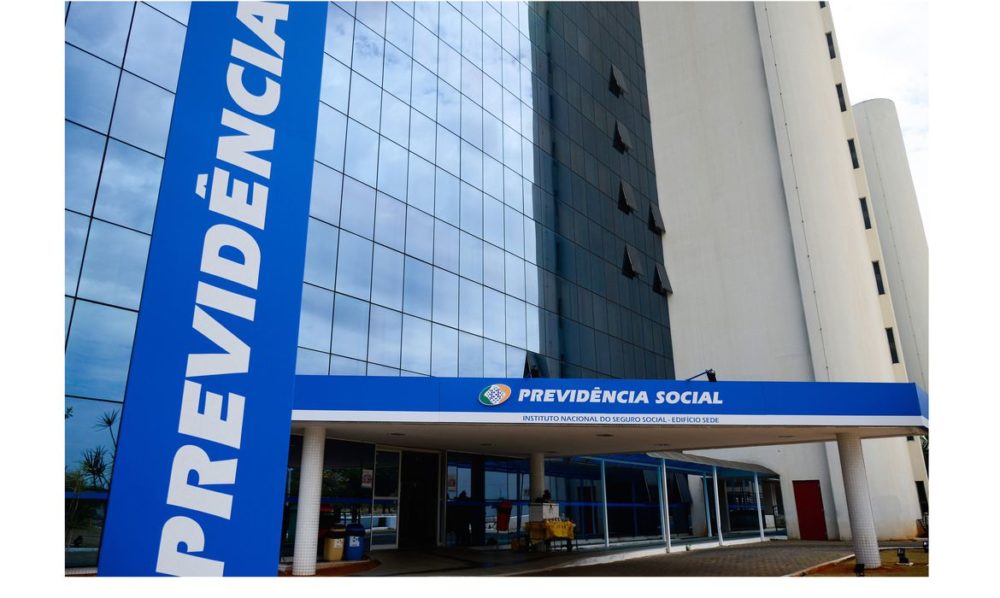 Governo suspende exig&ecirc;ncia de prova de vida de aposentados federais
