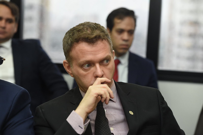 Juiz de Tef&eacute; determina transfer&ecirc;ncia de pacientes para UTI, sob pena de usar valores bloqueados para custear tratamento