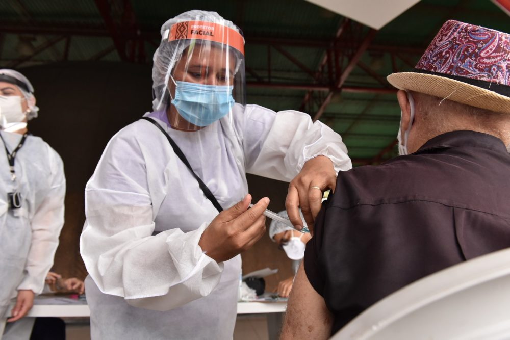 ‘Recorde de vacinados comprova que Manaus está no caminho certo’, diz David Almeida