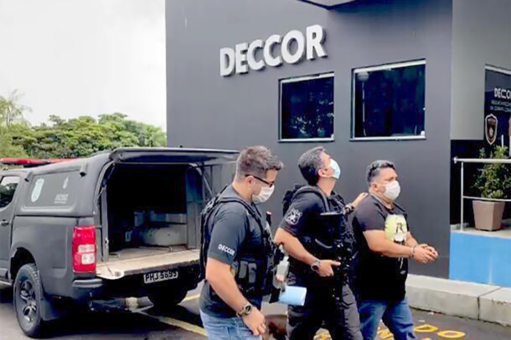 Membro do grupo de fiscalização Membro do grupo de fiscalização