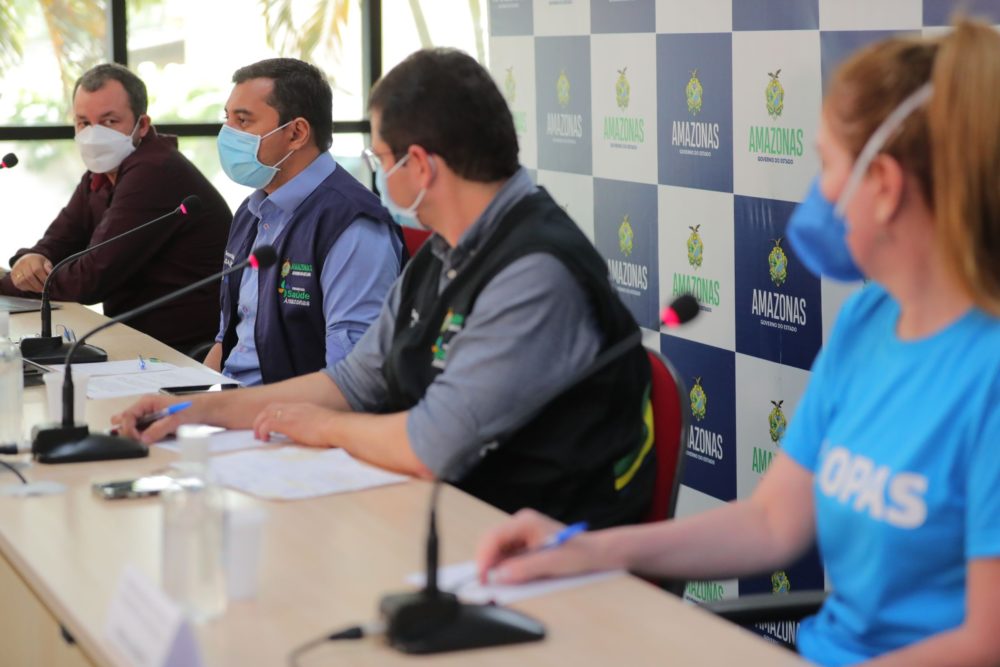 Amazonas vai receber mais 100 mil doses de vacina para profissionais da saúde e idosos Amazonas vai receber mais 100 mil doses de vacina para profissionais da saúde e idosos