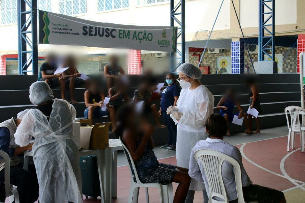 Fam&iacute;lia que pode ter sido v&iacute;tima de tr&aacute;fico humano &eacute; testada para Covid antes de voltar para o Maranh&atilde;o