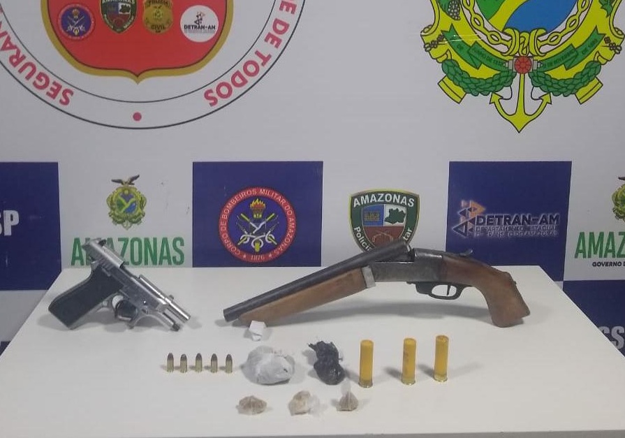 Preso pela pol&iacute;cia, 'mula' recebeu R$ 3 mil para driblar fiscaliza&ccedil;&atilde;o da Base Arp&atilde;o e atravessar 14kg de droga