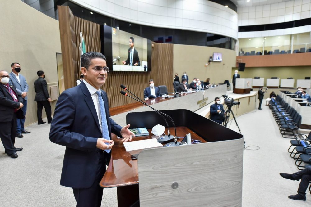 Prefeito David Almeida decreta suspensão do feriado de Carnaval de 2021 Prefeito David Almeida decreta suspensão do feriado de Carnaval de 2021