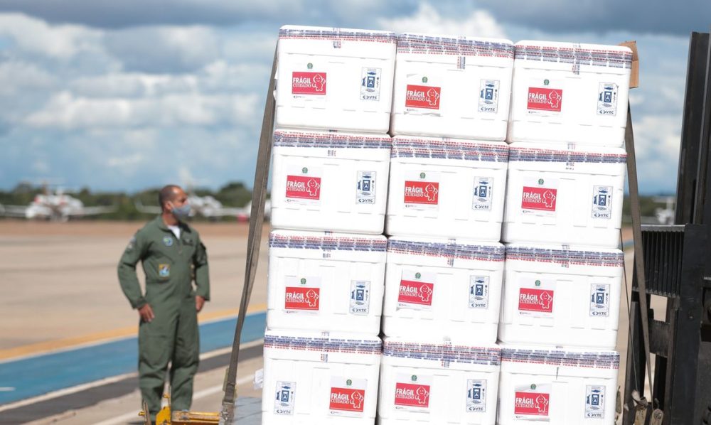 Empresa doa 5 mil caixas térmicas para transporte de vacinas Empresa doa 5 mil caixas térmicas para transporte de vacinas