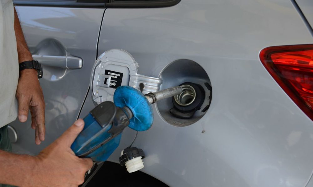 Petrobras anuncia aumento da gasolina e do diesel em refinarias Petrobras anuncia aumento da gasolina e do diesel em refinarias