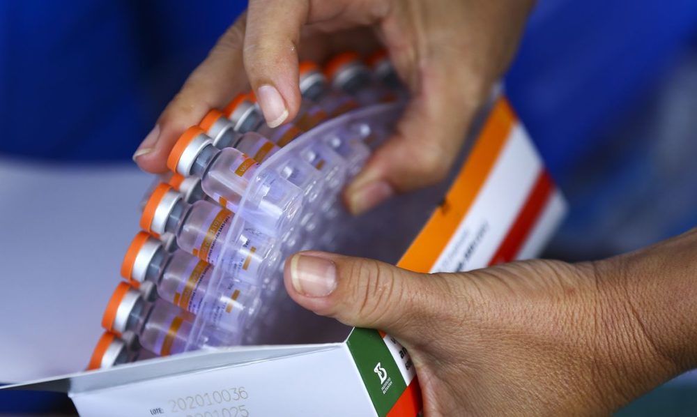 Começa distribuição de 3,2 milhões de doses contra Covid-19 Começa distribuição de 3,2 milhões de doses contra Covid-19
