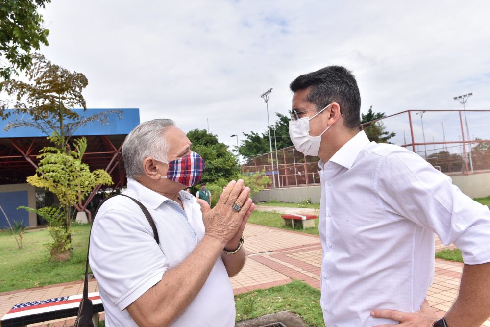 Prefeito garante luta por mais doses de imunizante para Manaus