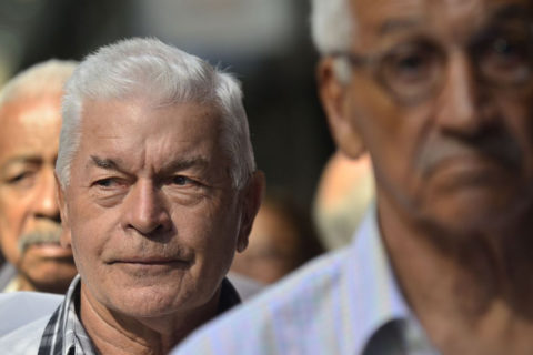 INSS e Caixa suspendem venda de seguro ligado ao crédito consignado