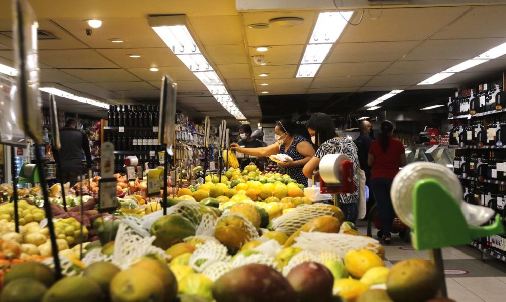 Supermercados registram alta 12% nas vendas de janeiro Supermercados registram alta 12% nas vendas de janeiro
