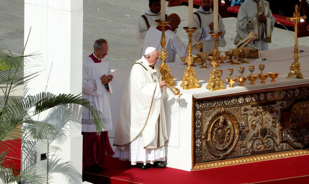 Igreja Católica não pode abençoar uniões homossexuais, afirma Vaticano Igreja Católica não pode abençoar uniões homossexuais, afirma Vaticano