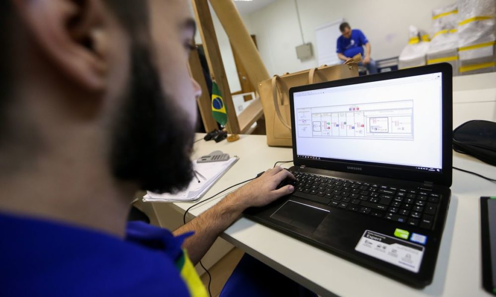 Programa de qualifica&ccedil;&atilde;o profissional do governo abre inscri&ccedil;&otilde;es