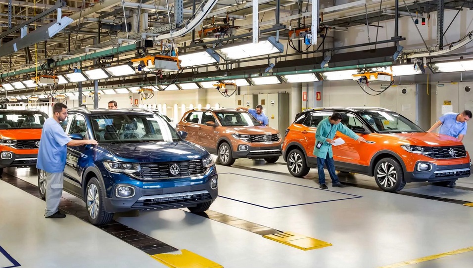Com avanço da pandemia, Volkswagen suspende produção no Brasil por 12 dias Com avanço da pandemia, Volkswagen suspende produção no Brasil por 12 dias