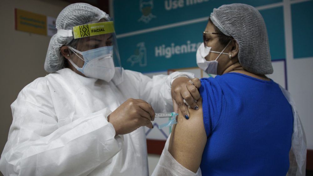 Prefeitura faz registro de trabalhadores que ainda não tomaram primeira dose contra Covid Prefeitura faz registro de trabalhadores que ainda não tomaram primeira dose contra Covid