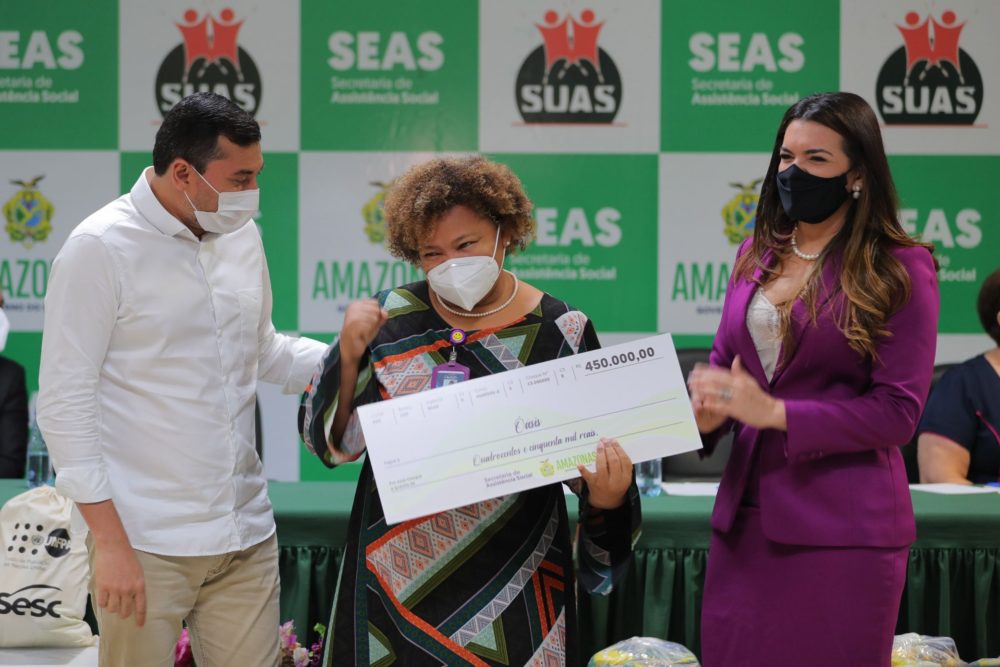 Governador repassa R$ 10 milhões para rede complementar de assistência social Governador repassa R$ 10 milhões para rede complementar de assistência social