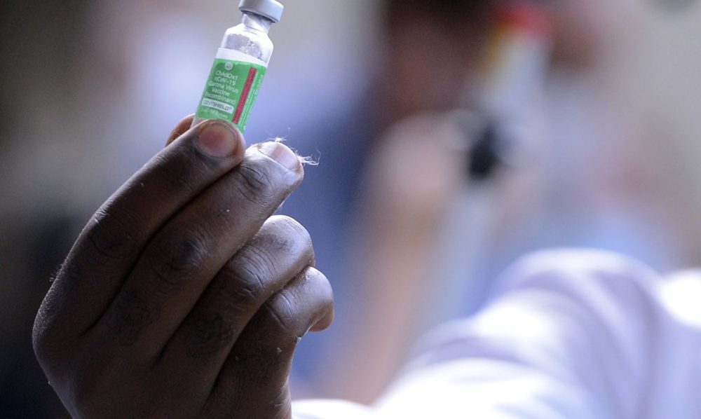 Fiocruz entregará amanhã 1,3 milhão de doses de vacina Fiocruz entregará amanhã 1,3 milhão de doses de vacina