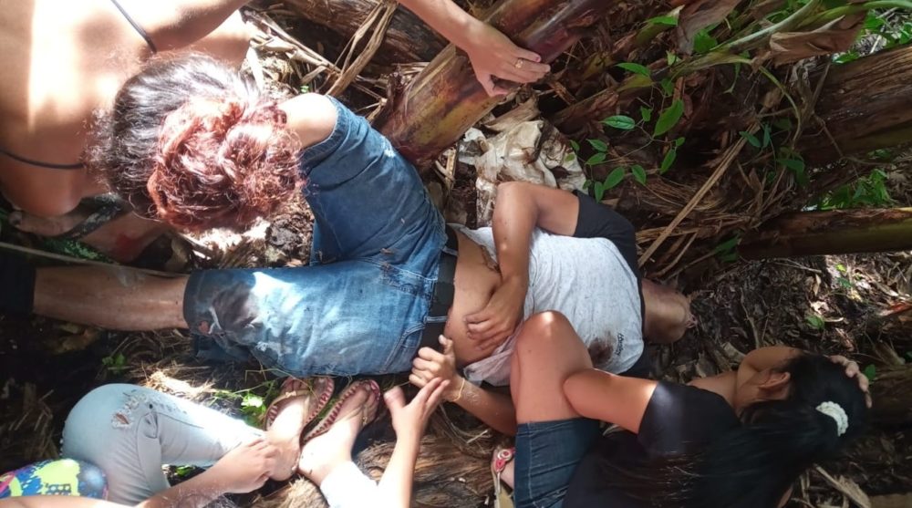 Homem &eacute; encontrado morto em quintal ap&oacute;s ataque no Jorge Teixeira